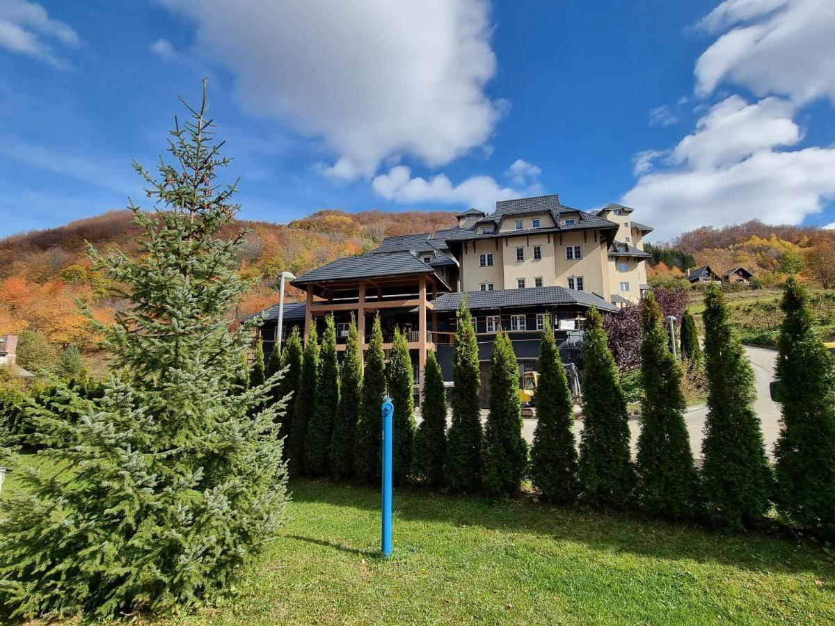 Planinsko Jutro - Brzece Centar Apartments, Kopaonik ภายนอก รูปภาพ
